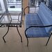 Se vinde set mobilier exterior fier forjat, masa cu blat sticla